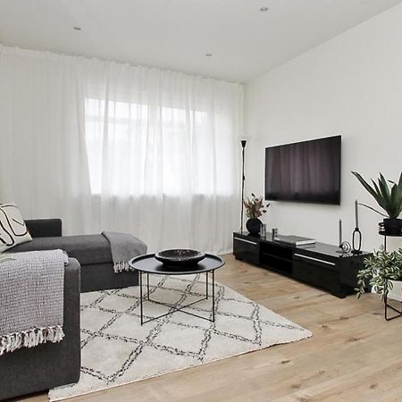 Downtown Apartments アークレイリ エクステリア 写真