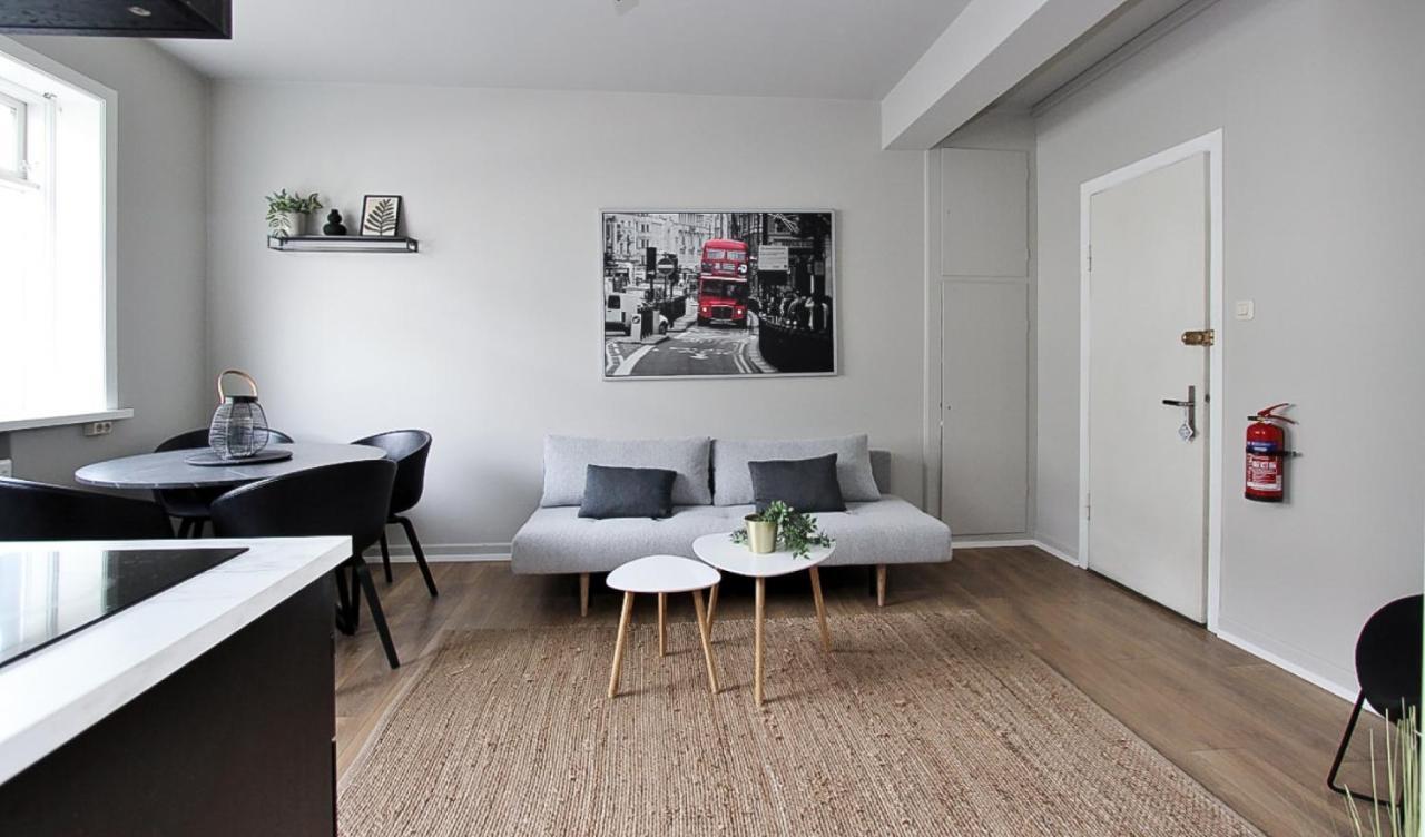 Downtown Apartments アークレイリ エクステリア 写真
